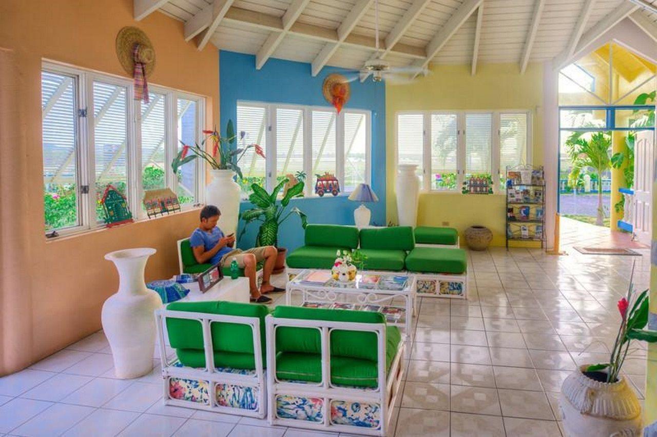 Anchorage Inn Dickenson Bay Екстериор снимка