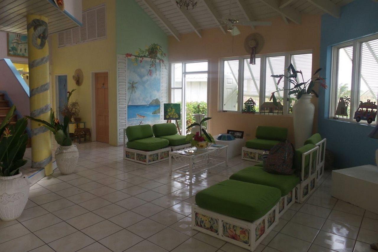 Anchorage Inn Dickenson Bay Екстериор снимка