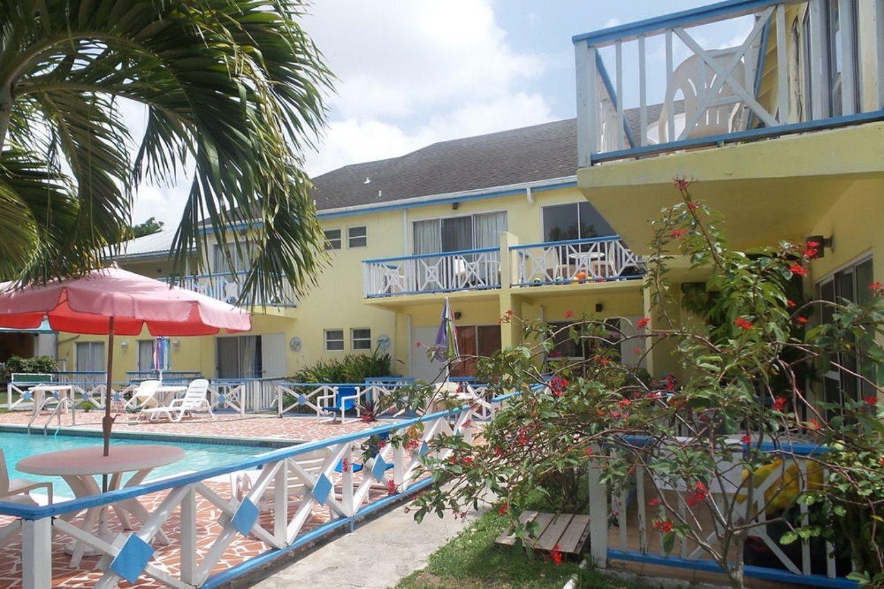 Anchorage Inn Dickenson Bay Екстериор снимка