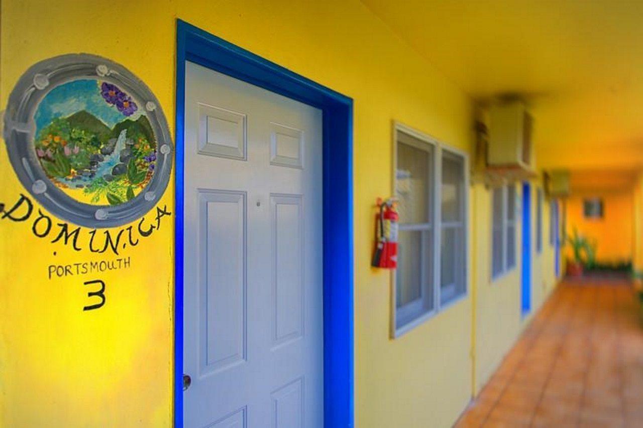 Anchorage Inn Dickenson Bay Екстериор снимка