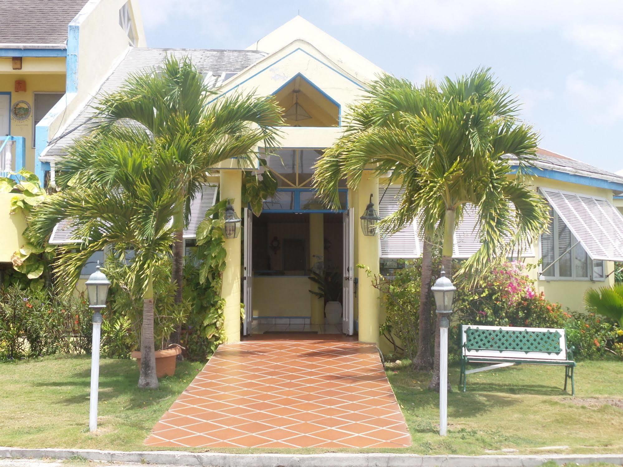 Anchorage Inn Dickenson Bay Екстериор снимка