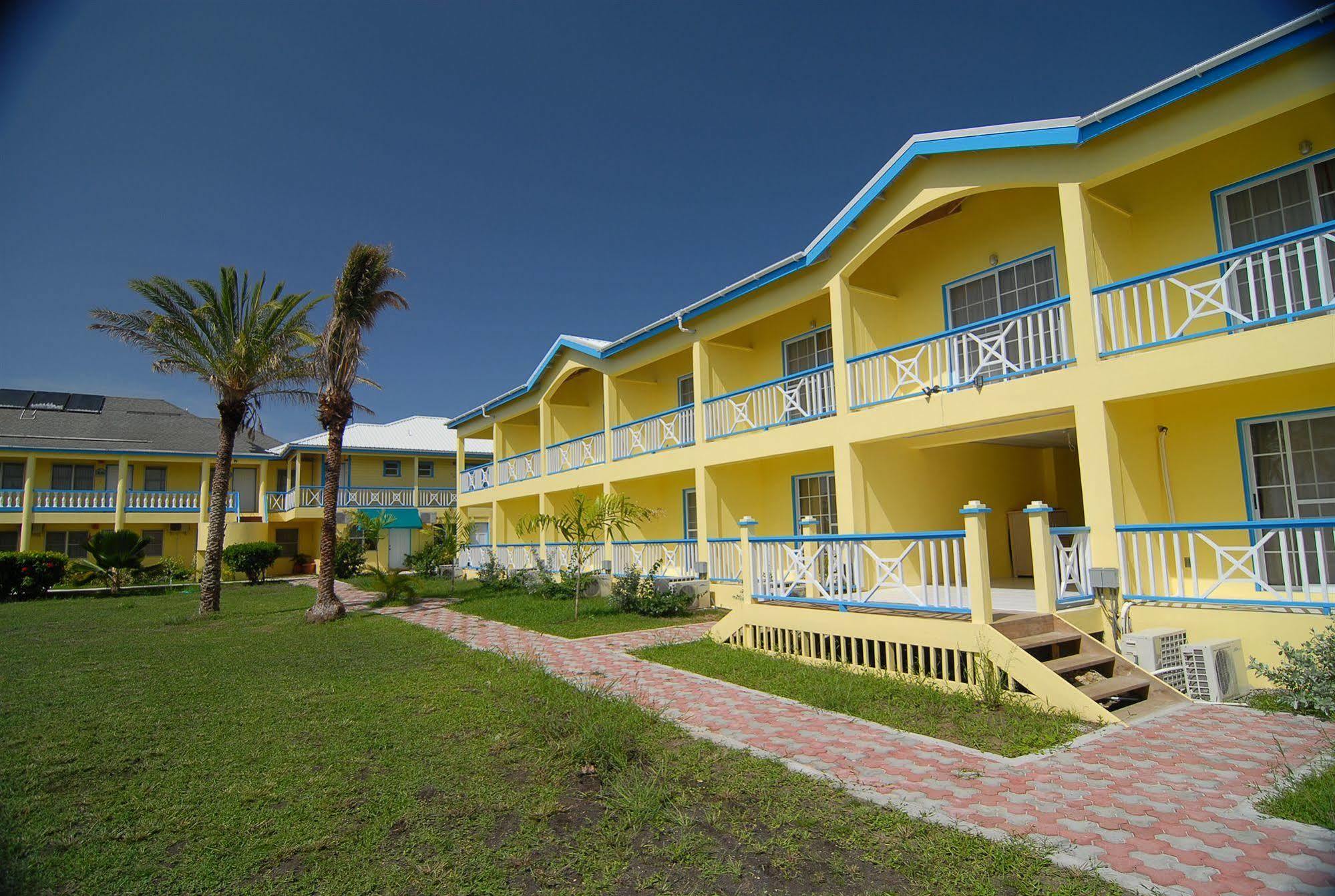 Anchorage Inn Dickenson Bay Екстериор снимка
