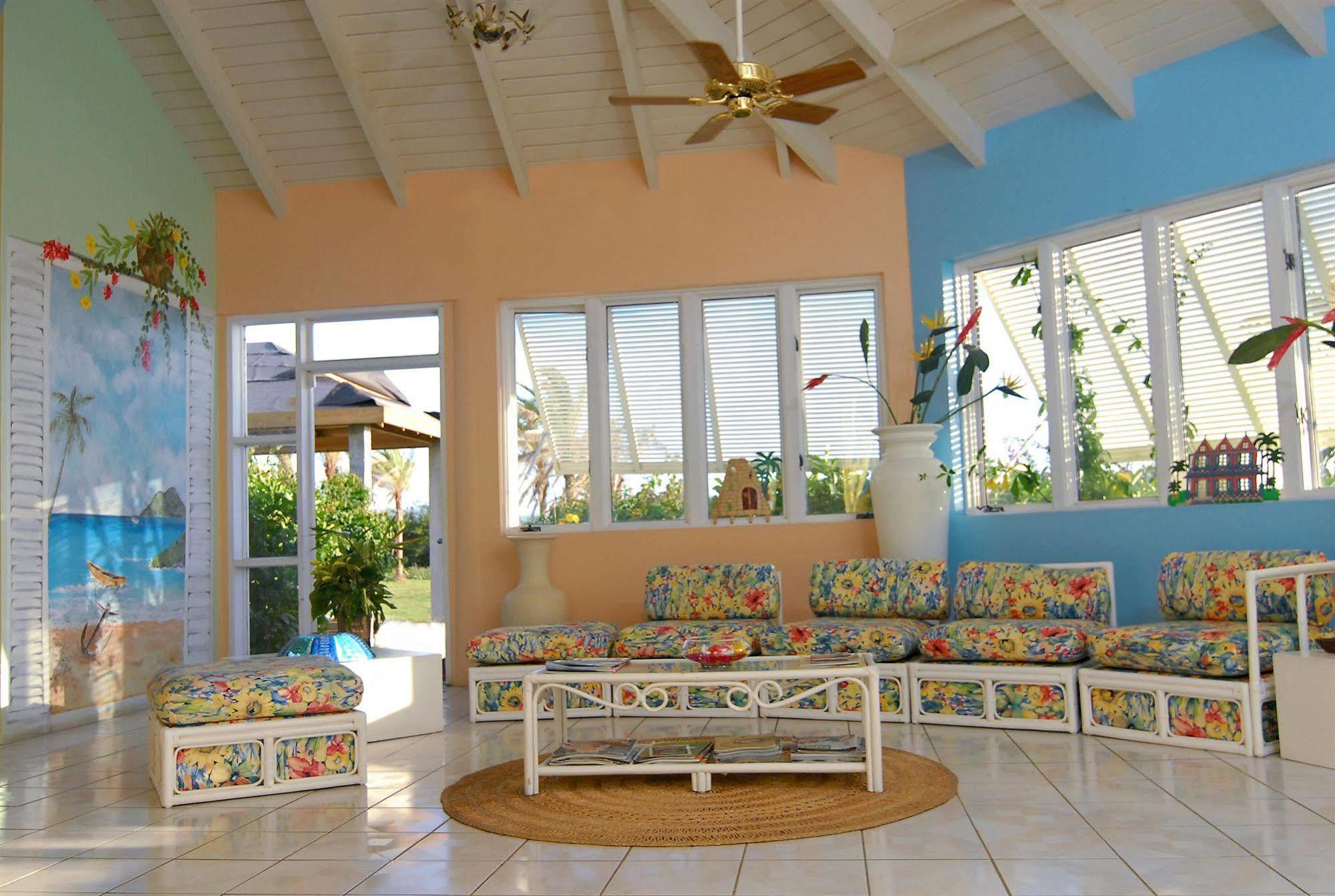 Anchorage Inn Dickenson Bay Екстериор снимка