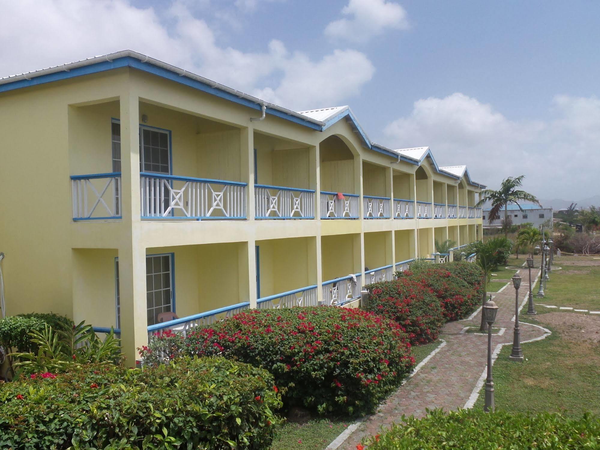 Anchorage Inn Dickenson Bay Екстериор снимка